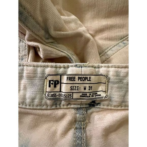 Anthropologie Free People studded bleached jeans sz31 - Picture 12 of 13